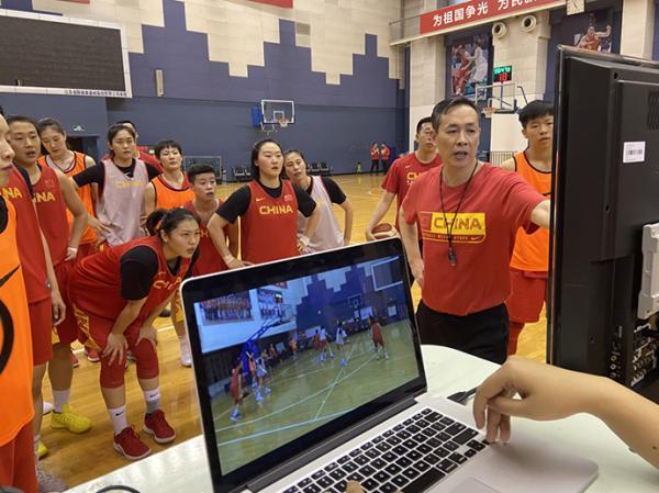 女籃比賽錄像最新，自然美景下的籃球之旅