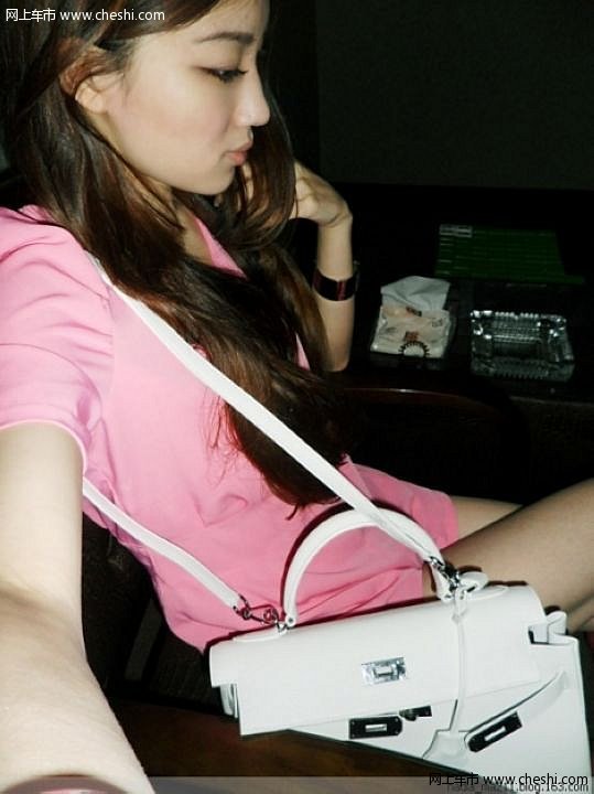 鄭州科技新品亮相，功能亮點(diǎn)與體驗(yàn)展示，遠(yuǎn)離色情內(nèi)容，感受科技魅力