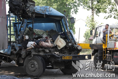 宜昌車(chē)禍新聞更新，應(yīng)對(duì)車(chē)禍?zhǔn)录牟襟E指南（適用于初學(xué)者與進(jìn)階用戶）