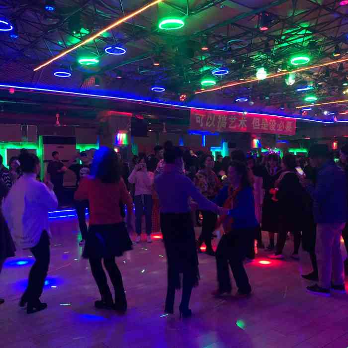 最新上海舞廳地址匯總，舞動(dòng)魔都的熱門(mén)場(chǎng)所揭秘