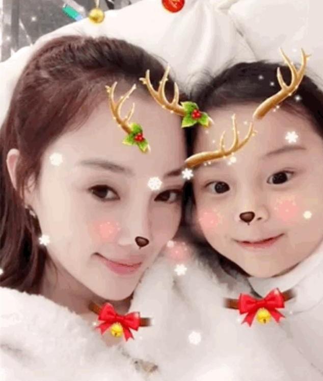 李小璐展現(xiàn)新篇章，最新新聞閃耀登場(chǎng)！