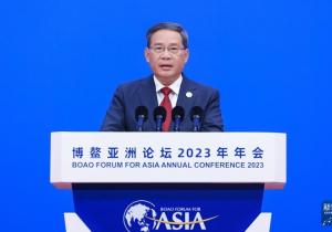 西部機(jī)場(chǎng)集團(tuán)領(lǐng)導(dǎo)引領(lǐng)變革，鑄就自信與成就新篇章