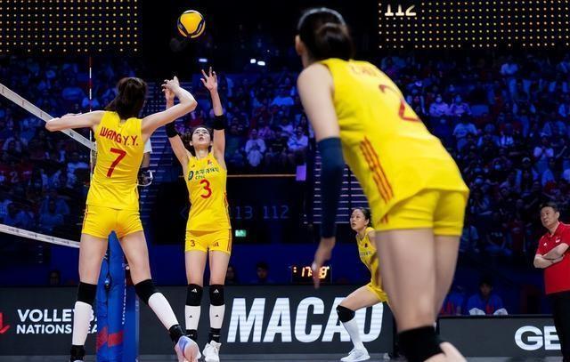 2024澳門正版碼表圖,現(xiàn)象分析定義_UWB94.211高端體驗(yàn)版