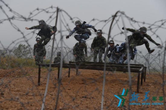 大學(xué)最新野戰(zhàn)圖片揭秘，小巷深處的獨特風(fēng)情魅力展示
