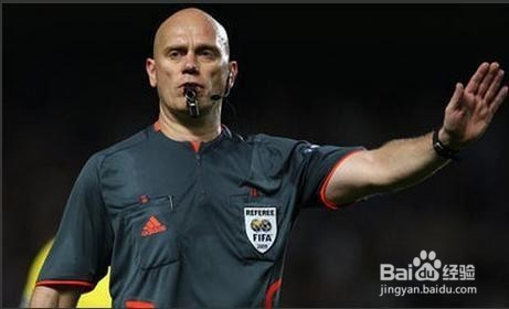 最新足球裁判手勢圖解，小裁判的日常趣事與友情紐帶，揭秘足球裁判手勢的魅力