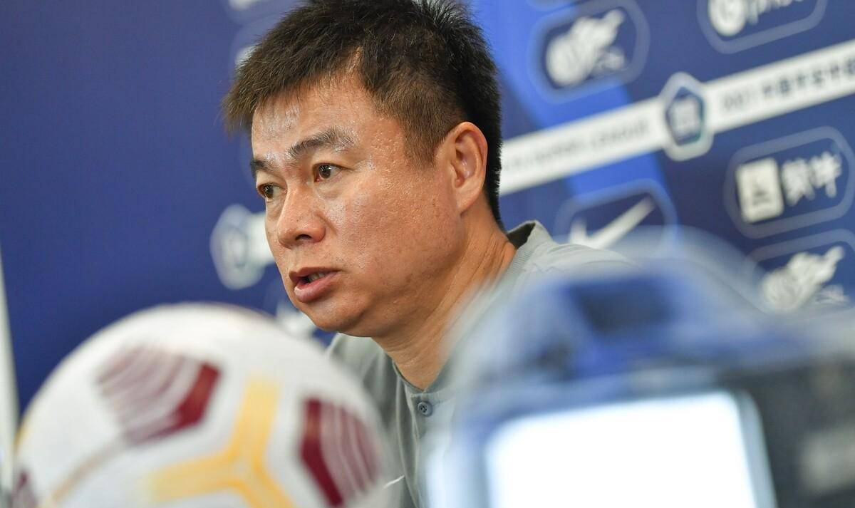 于根偉最新動態(tài)揭秘，小巷深處的獨特風味探秘之旅