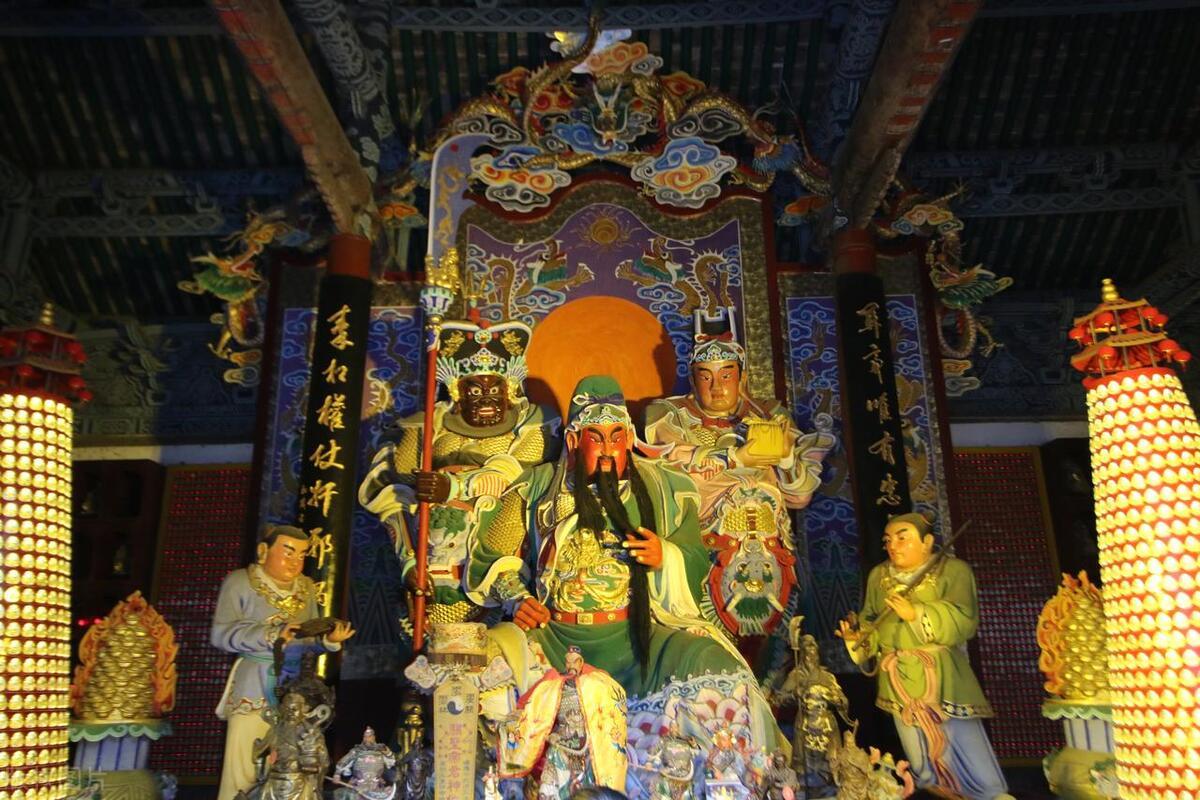 師尊人中講道最新,師尊人中講道最新，小巷深處的特色小店探秘