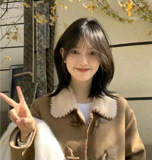 科技與時(shí)尚融合，2024年最新流行發(fā)型展望