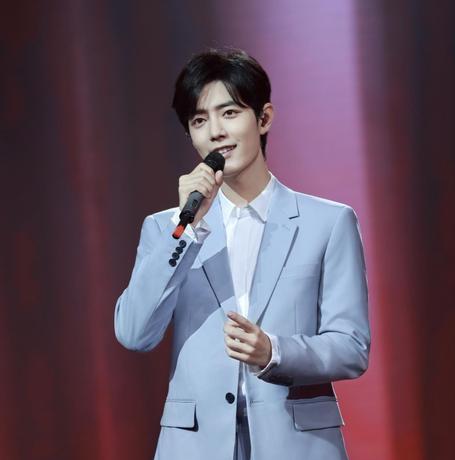 肖戰(zhàn)最新應援點亮科技之光，新品璀璨，生活因你而精彩