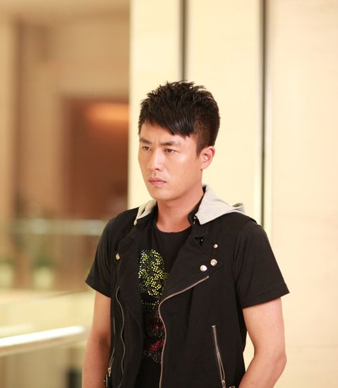 杜淳最新發(fā)型揭秘，巷弄深處的時(shí)尚秘密