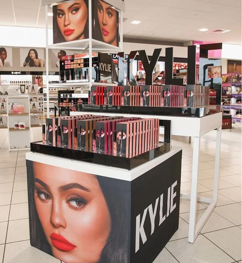 最新財(cái)務(wù)造假公司,最新財(cái)務(wù)造假公司，背景、事件、影響與地位