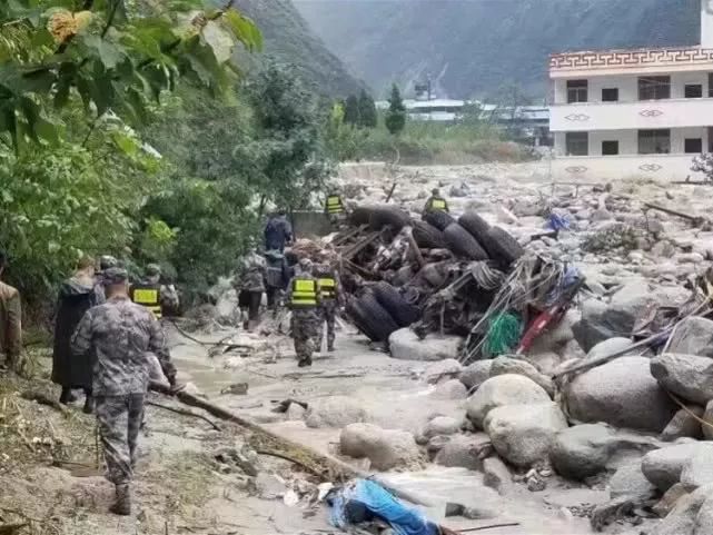 ??紅蟲災(zāi)害來(lái)襲，守護(hù)家園，行動(dòng)刻不容緩！