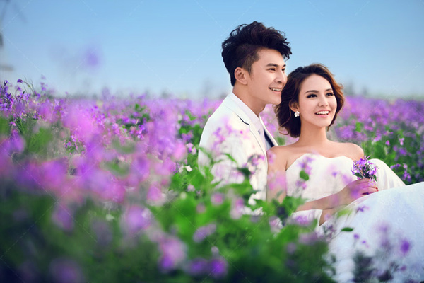 秋霞最新婚,秋霞最新婚，一場(chǎng)自然美景的探索之旅