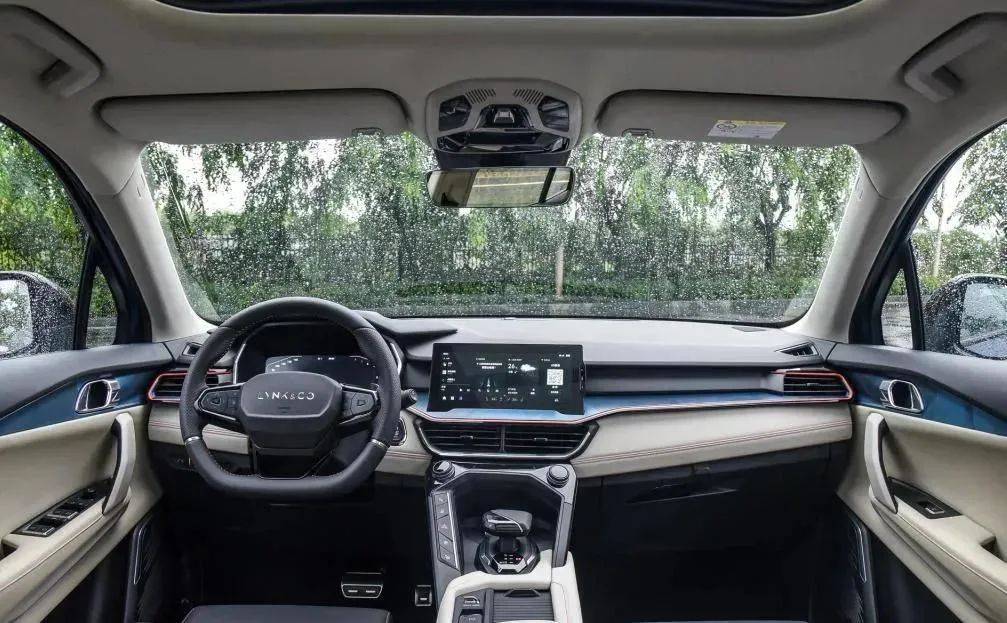 領(lǐng)克最新內(nèi)飾驚艷亮相，高級(jí)質(zhì)感令人矚目！