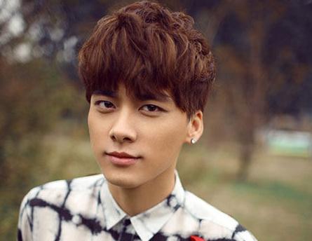 李易峰，熒屏風(fēng)云人生與溫暖友情的電視劇全紀(jì)錄