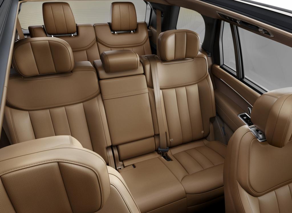 全新攬勝亮相,全新攬勝亮相，小巷中的隱藏寶藏，探索未知的獨特風情！