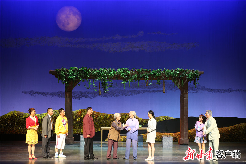 十五的月亮，科技引領(lǐng)重塑生活體驗電視劇