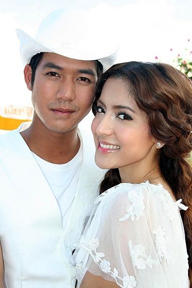 如何成為一名出色的演員并展現(xiàn)才華，旋轉(zhuǎn)的愛(ài)演員之路探索