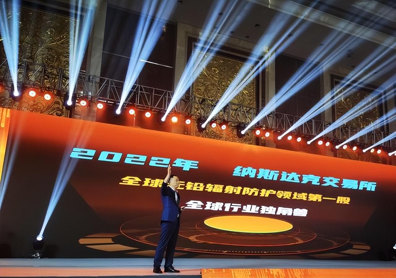 基金上市交易，探索小巷寶藏與特色小店的奇妙之旅