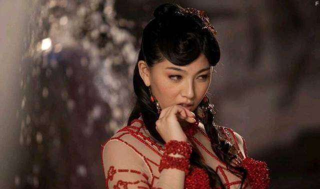 肉蒲團(tuán)女演員的勵志之旅，變化、自信與成就感的探索