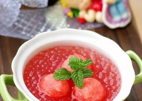 最新西瓜吃法，挑戰(zhàn)味蕾的勵(lì)志之旅，激發(fā)自信與成就感