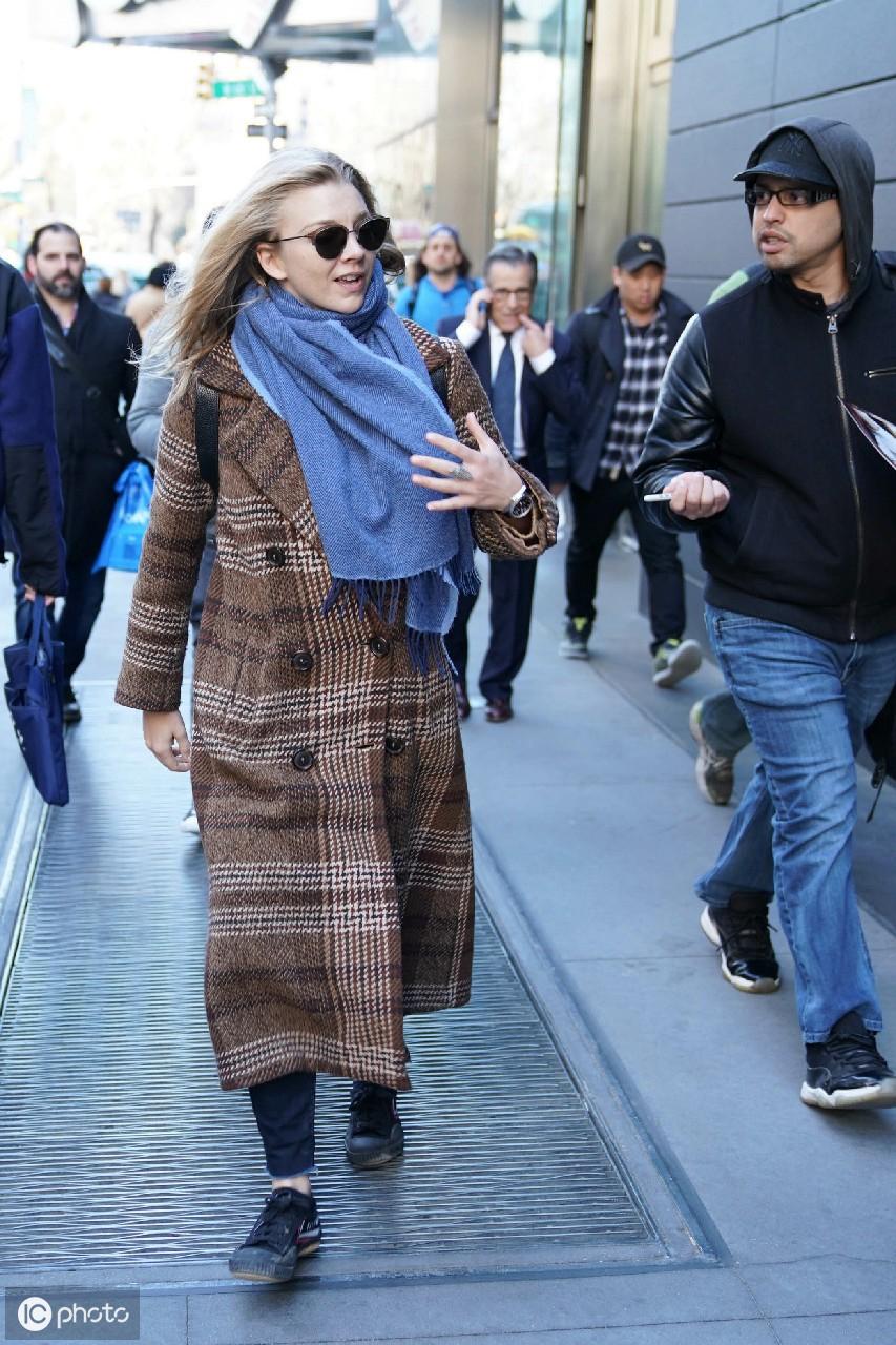 老演員舒適，演藝界的璀璨明珠，傳奇人生閃耀舞臺?