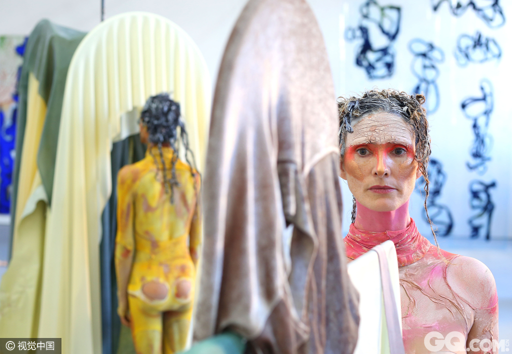 最新人體藝術(shù)展示，小巷深處的藝術(shù)秘境探索