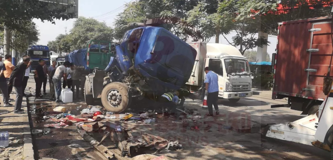 唐山車禍最新進(jìn)展，今日事故更新????悲痛消息持續(xù)更新中