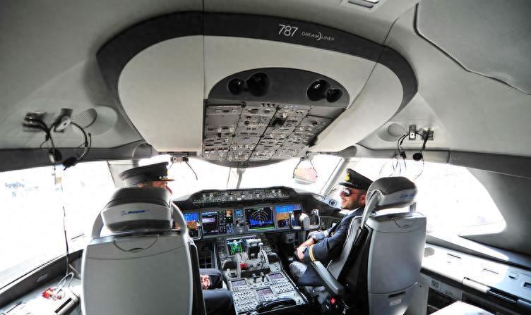 2013年飛機(jī)最新報價深度探討，以當(dāng)年市場為例