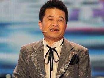 央視老畢最新動態(tài)揭秘，小巷深處的特色小店探秘之旅