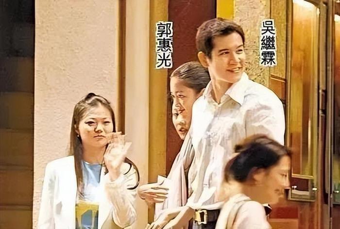 豪門寵愛，甜蜜婚姻的成長勵志之旅