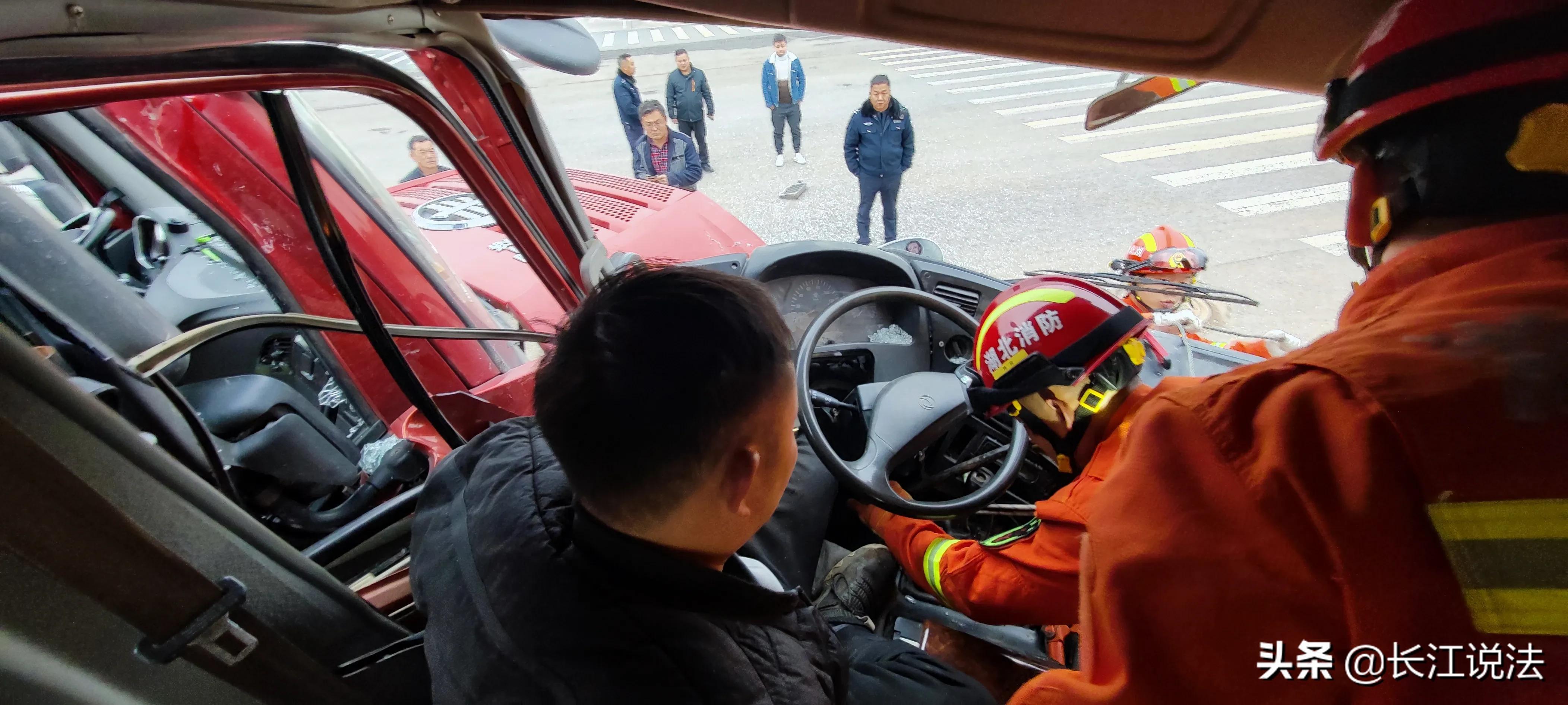 震撼！蘄春再現(xiàn)車禍悲劇，警鐘長(zhǎng)鳴——2025最新車禍新聞