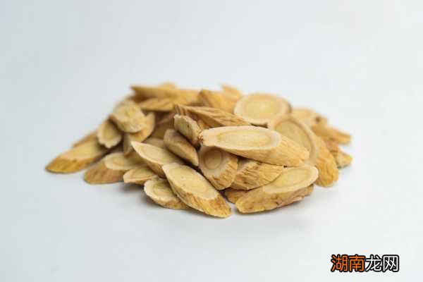 黃芪價格揭秘，黃芪價值背后的友情故事