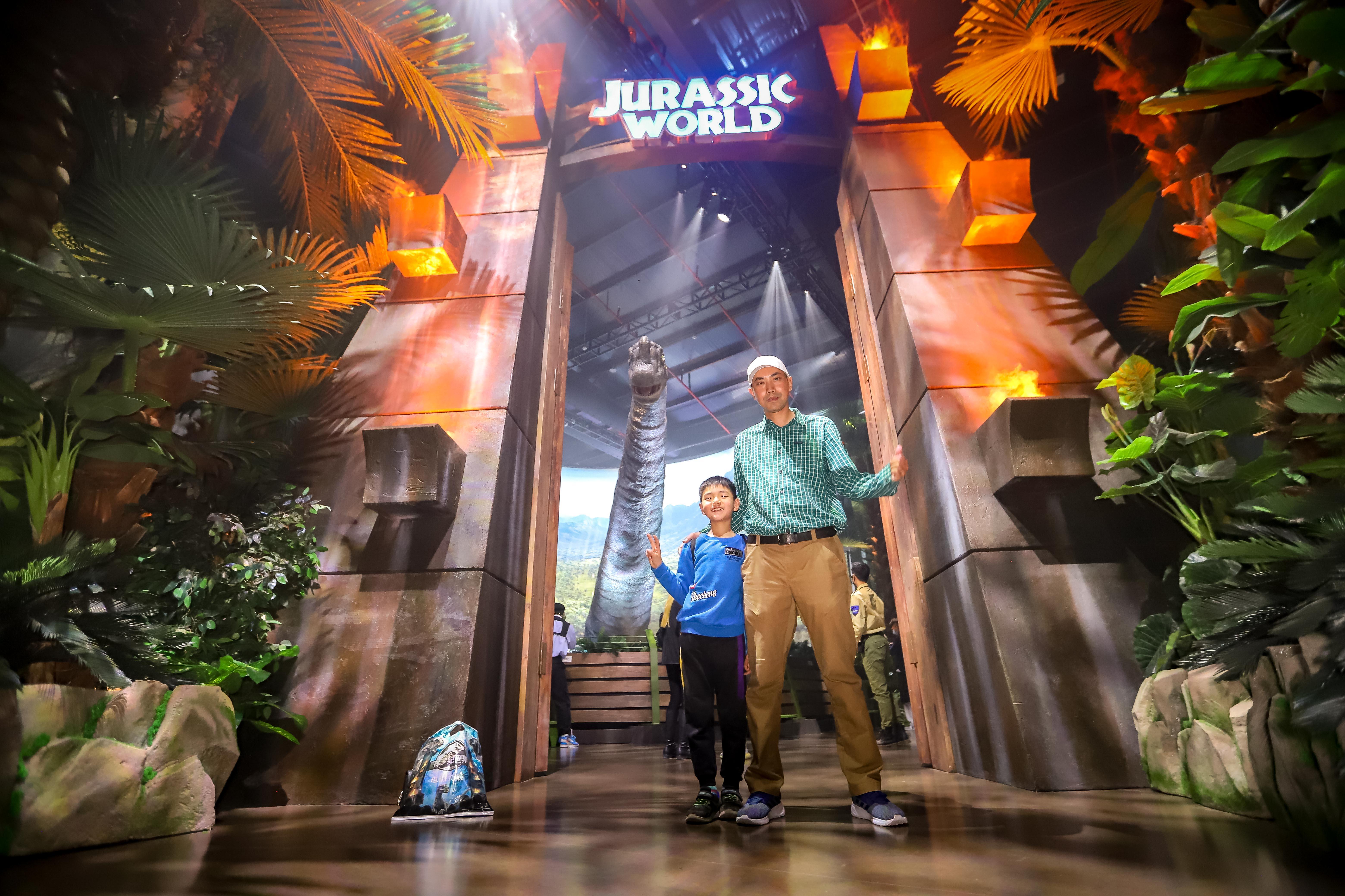 侏羅紀世界電影，自然探險之旅，探尋內(nèi)心平和與幽默的旅程