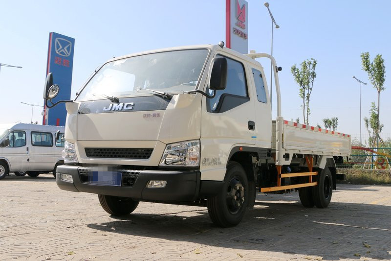 江鈴輕卡一排半最新款，友情滿載的溫馨日常之旅