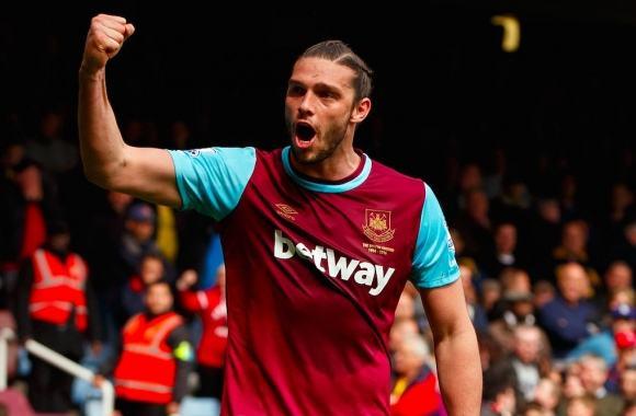 實況足球8最新轉(zhuǎn)會動態(tài)，轉(zhuǎn)會市場風(fēng)云變幻揭秘