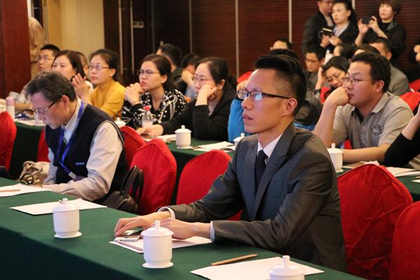 脫發(fā)最新進(jìn)展，頭頂奇遇與友情力量的力量探索