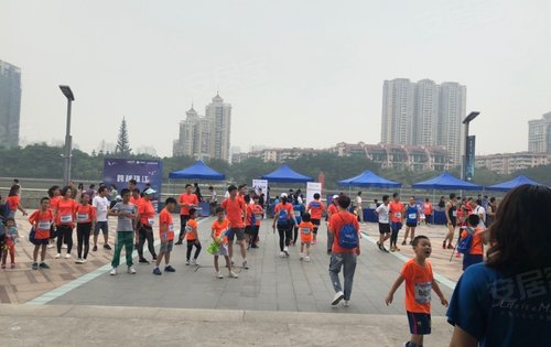 西關(guān)海最新動態(tài)，夏日童趣與溫情涌動