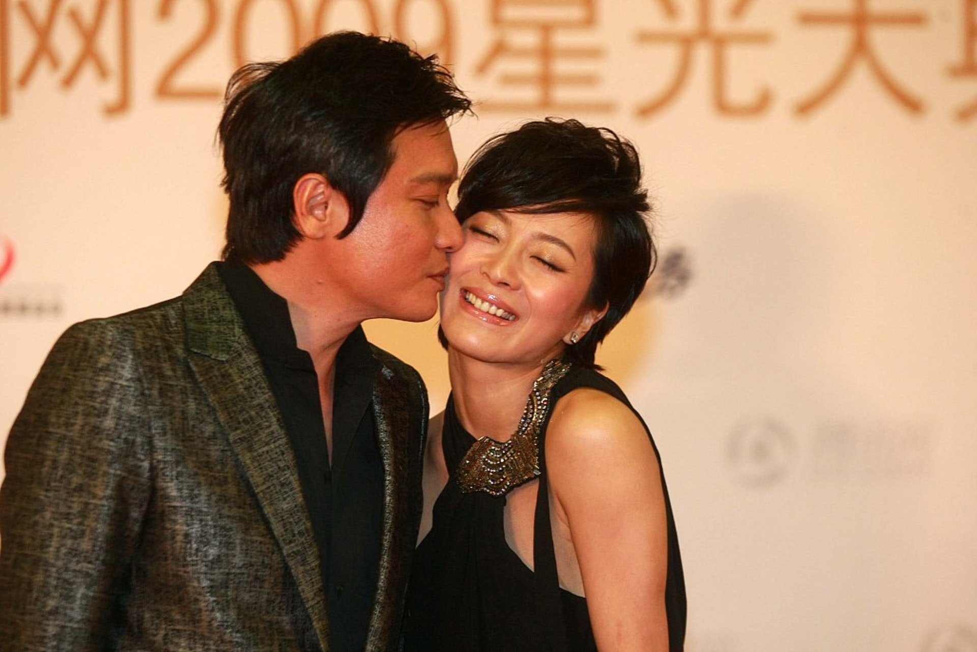 羅嘉良蘇巖最新視頻，聚焦二人世界，熒幕內(nèi)外的故事探索