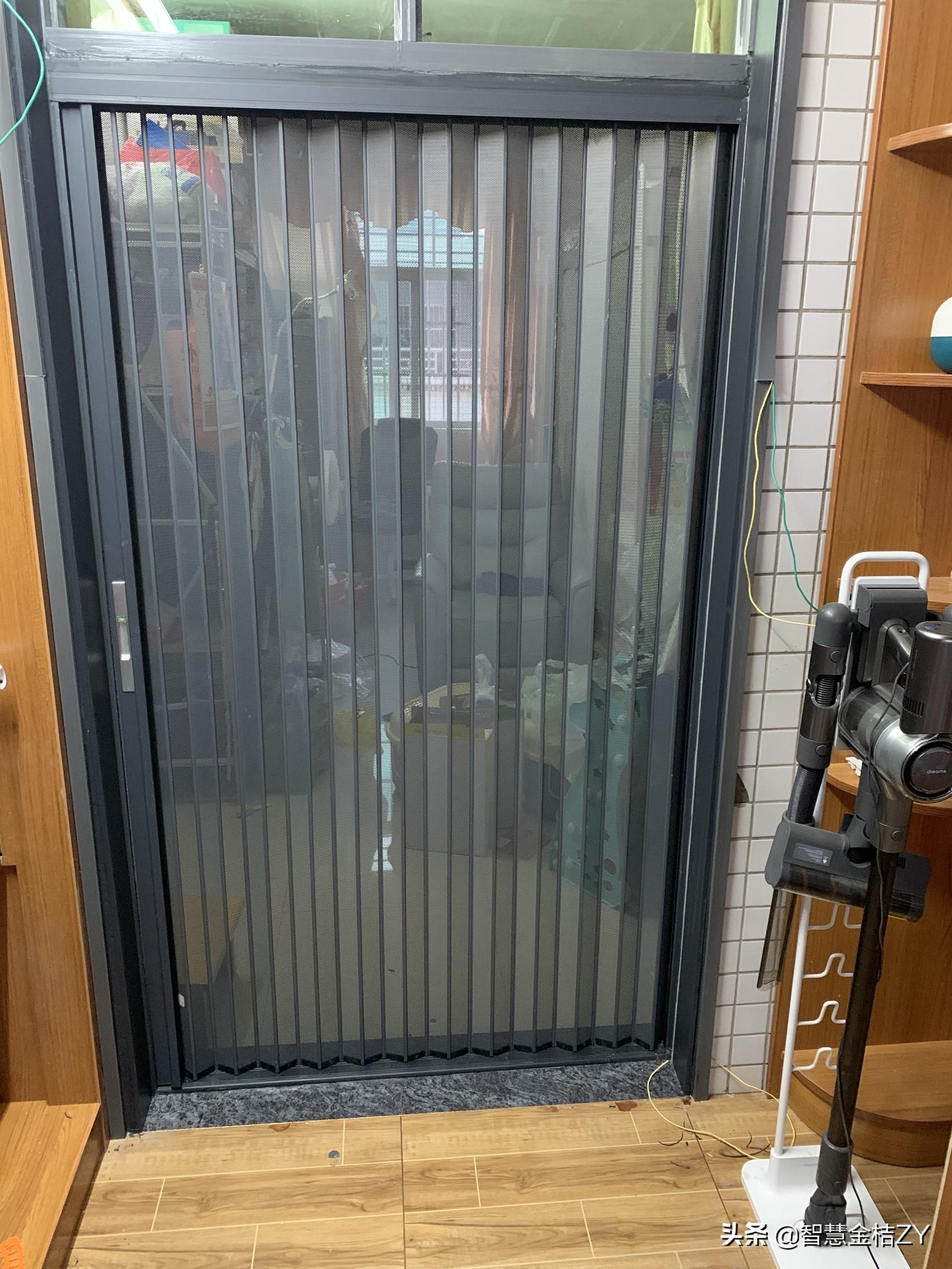 最新折疊門，開啟變化之門，自信邁向成功之路的時尚之選