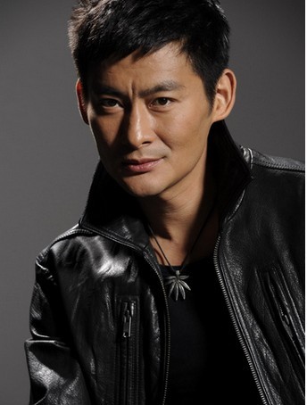 景崗山明星最新動態(tài)，變化、學(xué)習(xí)與自信的光芒閃耀風(fēng)采