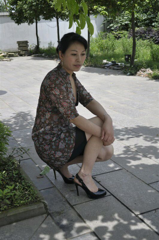 最新熟女論壇免費(fèi)，自信與成就感的蛻變，熟女們的勵(lì)志前行之路！