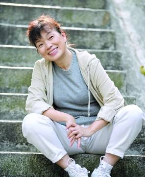 龍應(yīng)臺最新作品，現(xiàn)代社會的文化反思與人性探索之旅