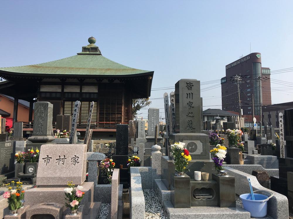 最新墓地圖片與小徑特色小店，探尋安寧之地的獨特韻味