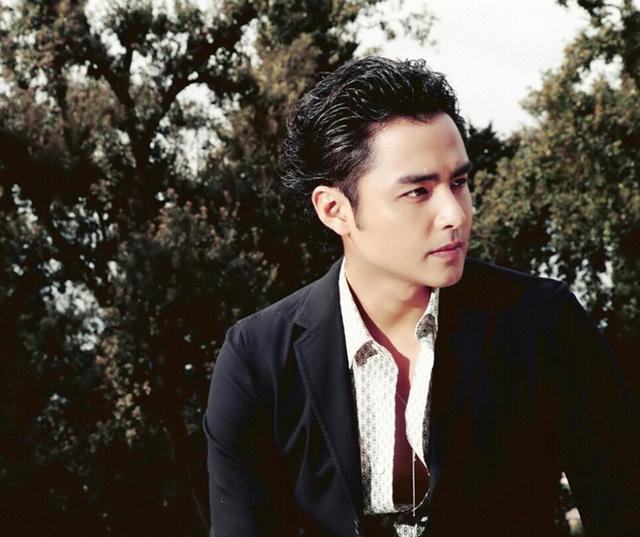 明道最新?tīng)顩r揭秘，星光下的日常溫情