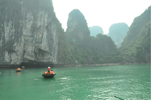 下龍灣最新絕美游記，探索蔚藍(lán)海域的奧秘?