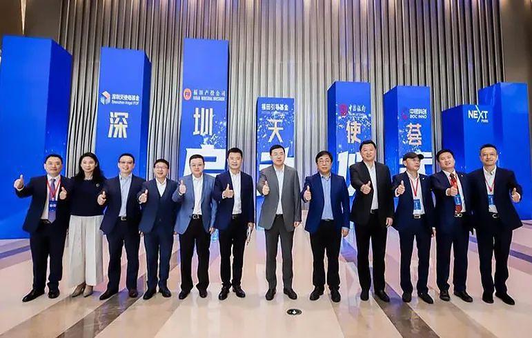 探索小巷獨(dú)特風(fēng)情小店，最新租房信息一網(wǎng)打盡！