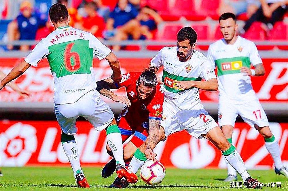 西甲賽場激戰(zhàn)正酣，熱血沸騰瞬間大揭秘！