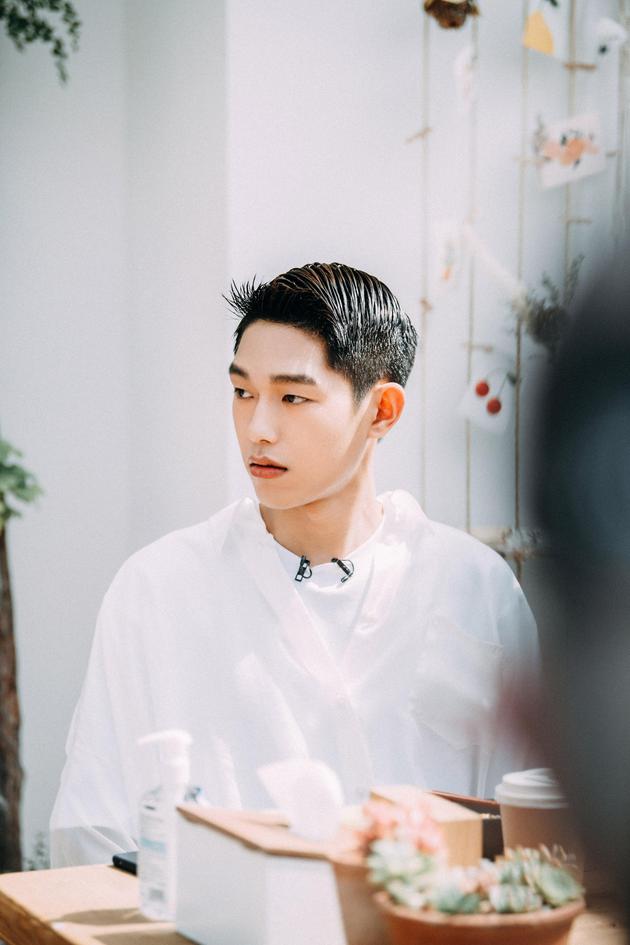 王鏘，時尚潮流的引領(lǐng)者最新動態(tài)