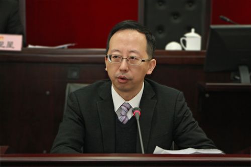 松江區(qū)長引領(lǐng)科技革新，打造未來生活新篇章啟航